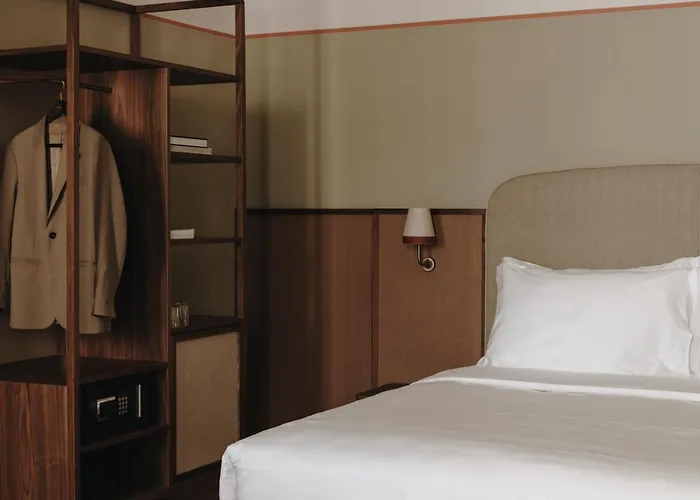 Parkhotel Mondschein, A Member Of Design מלון 4*