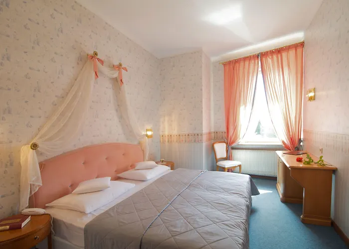 Parkhotel Mondschein, A Member Of Design מלון 4*